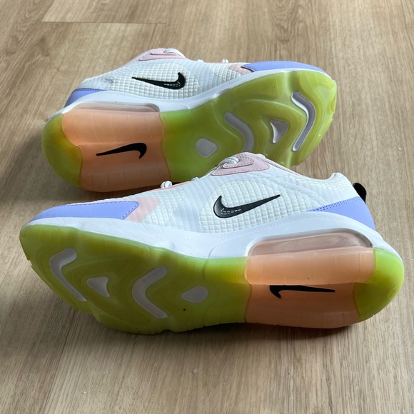 Nike Airmax 200 SE - Picture 2 of 7